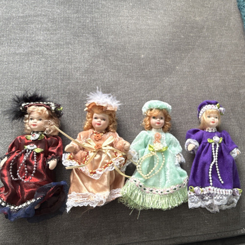 Lot ceramic mini girl - ceramic,