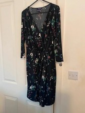 XS Oasis Flower wrap dress
