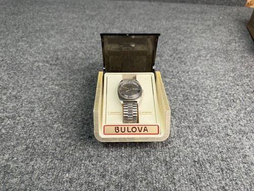 Bulova accutron 218 - accutron,