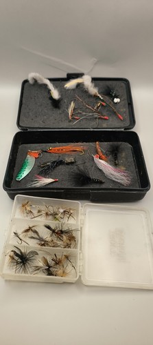 Vintage fly fishing flies - fishing,