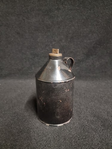 Vintage small oil can - small,