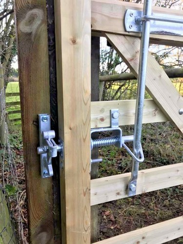 Gate latch for - , bridleways
