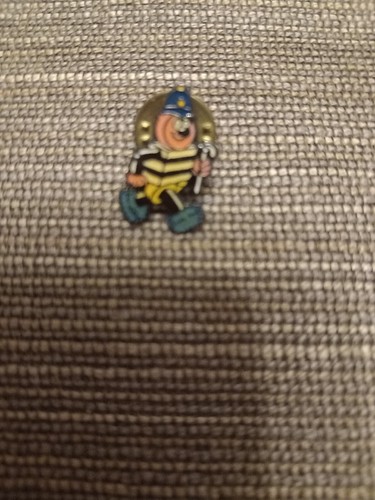 Vintage bertie bassett pin - bertie,
