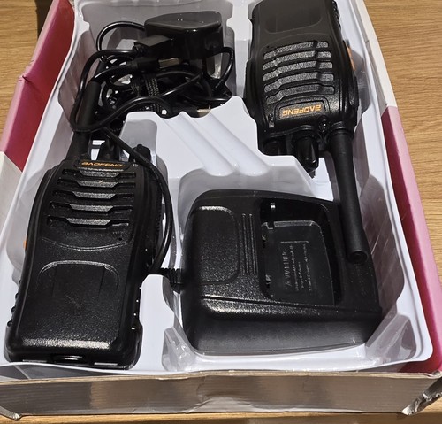 Handheld two way radio walkie - two-way, (walkie