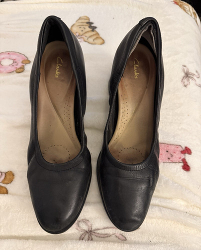 Cabin crew heels