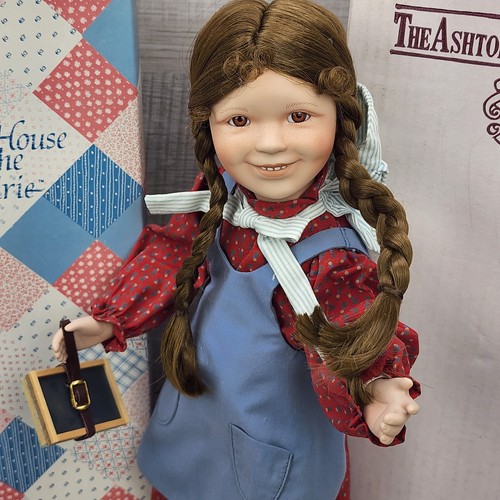 Ashton drake little house - little,