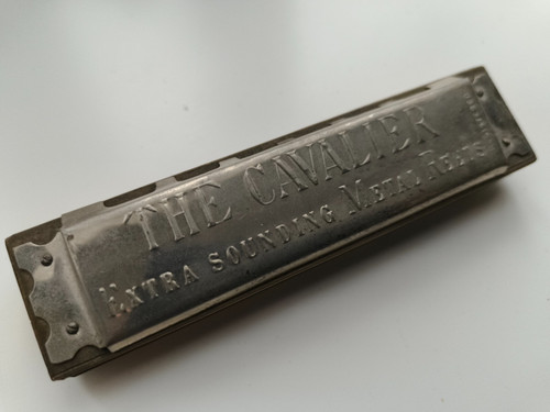Vintage tremolo harmonica