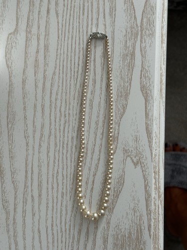 Pompadour pearl necklace - pompadour,