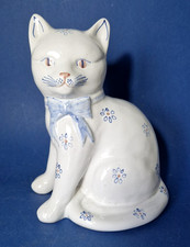 RYE POTTERY BLUE & WHITE CAT WITH BOW, FLOWER DECORATION  8"
