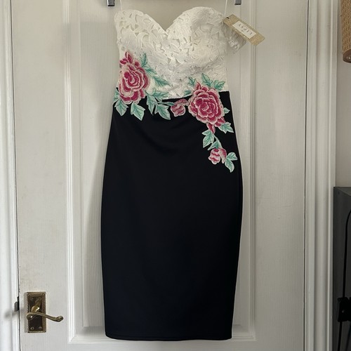 Brand new white black lipsy - white,