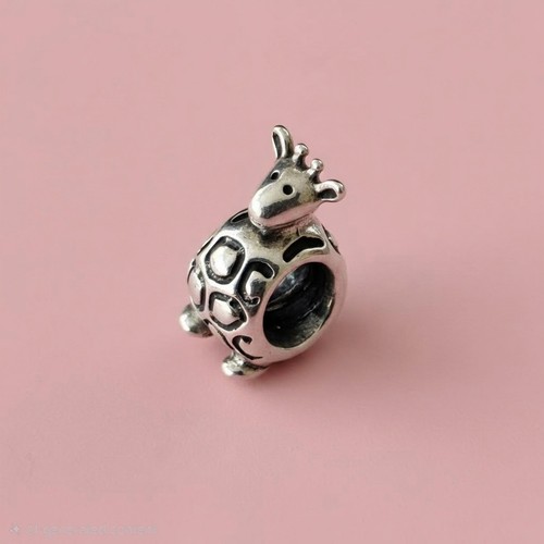 Retired giraffe pandora charm - retired,