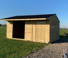 Field Shelter with Tack Feed