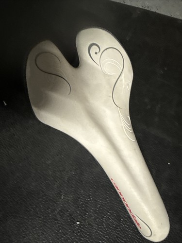 Canonndale bicycle saddle - saddle, atb