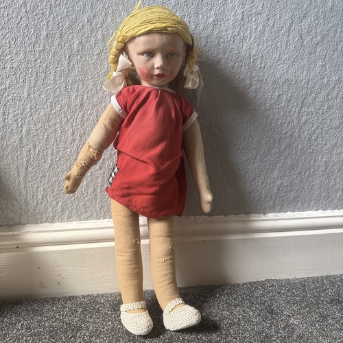 Vintage 1930s 40s cloth doll - /,