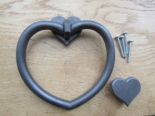 Love heart door - door, cast