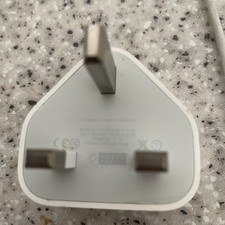 5W USB Charger Adapter Plug UK to be used with Apple products  