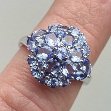 Hallmarked 9ct White Gold Tanzanite Cluster Ring Size N½ 2.6g