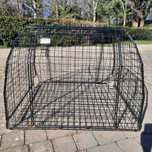 Barjo bespoke dog - dog, crate