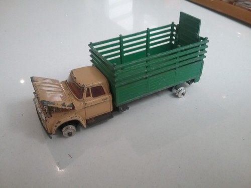 Corgi farm dodge kew - corgi,