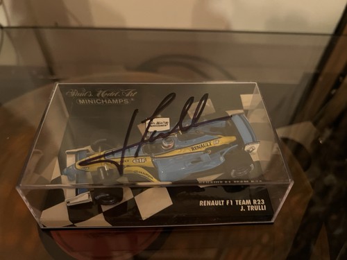 Signed scale renault f1 - 1/43,