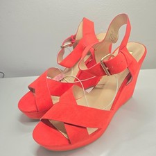Ladies red size 7 Atmosphere