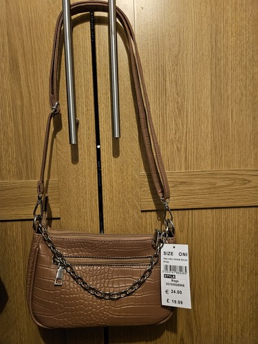 Bnwt new quiz faux - bnwt, croc