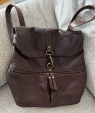 FATFACE ladies 100% leather brown shoulder bag/backpack, adaptable straps, lined