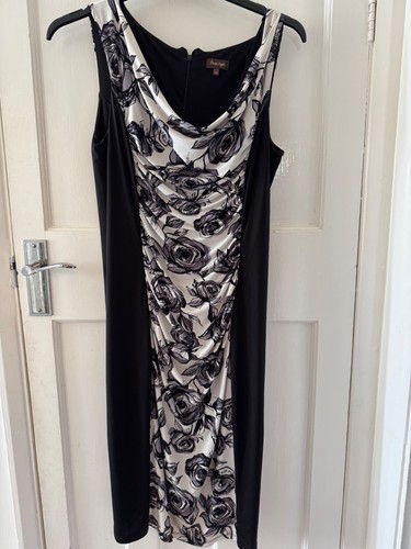 Phase eight floral panel - eight,