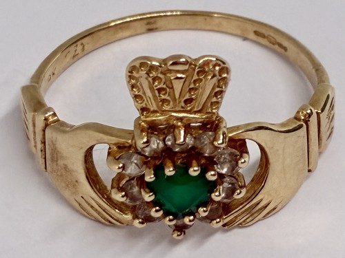 9ct yellow gold emerald - yellow,