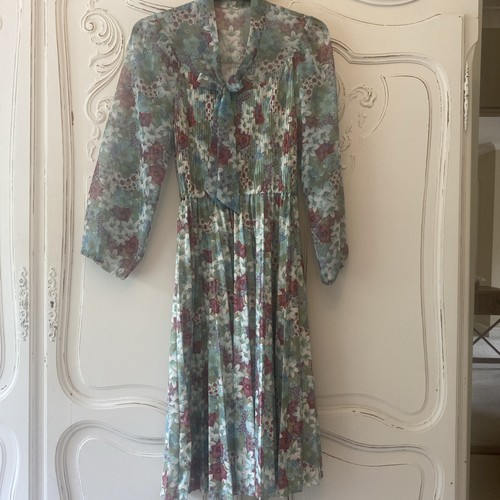 Vintage green floral - vintage,