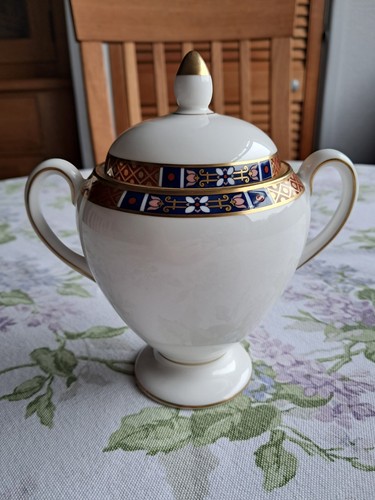 Wedgwood tapestry lidded - wedgwood,