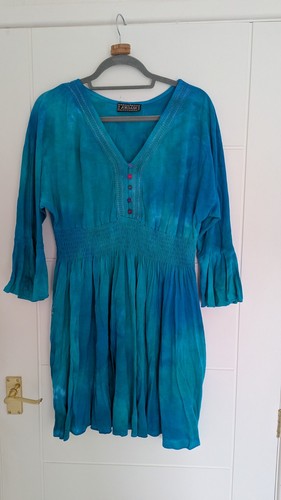 Beautiful blue teal - dye, v-neck