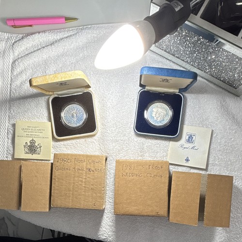 Silver 1980 queen - 1980, mother