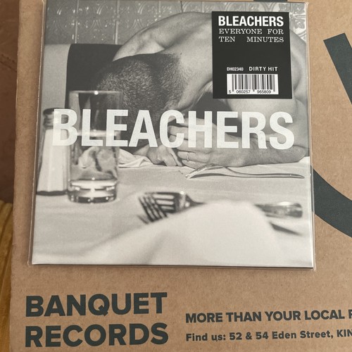 Bleachers everyone for 10 - everyone,