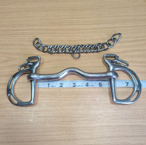 Port mouth slotted cheek - mouth,