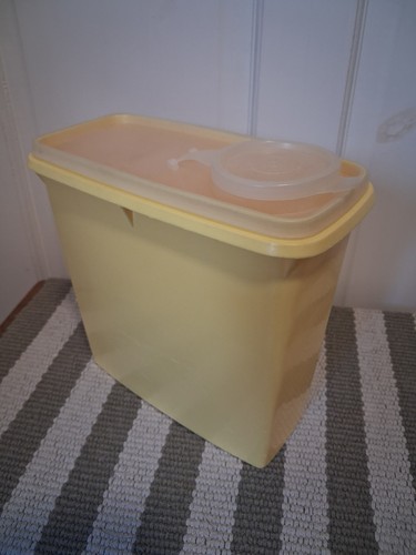 Vintage tupperware cereal - vintage,
