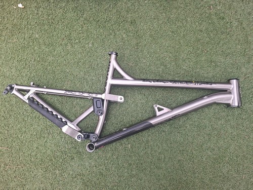 Kingdom hex titanium full - ls,