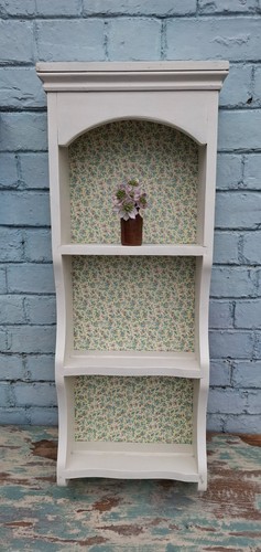Painted wooden wall - wall, shelf