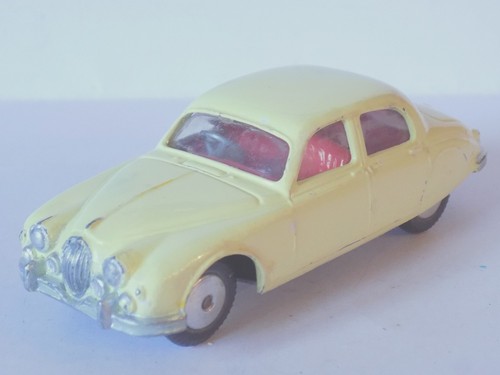 Corgi toys 208s jaguar 4 - no.208s, 2.4