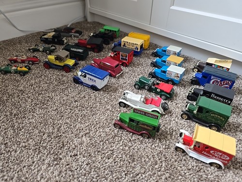 Cars corgi dinky toys - /,