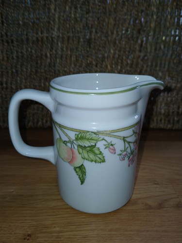 Wedgwood wild apple - wild,