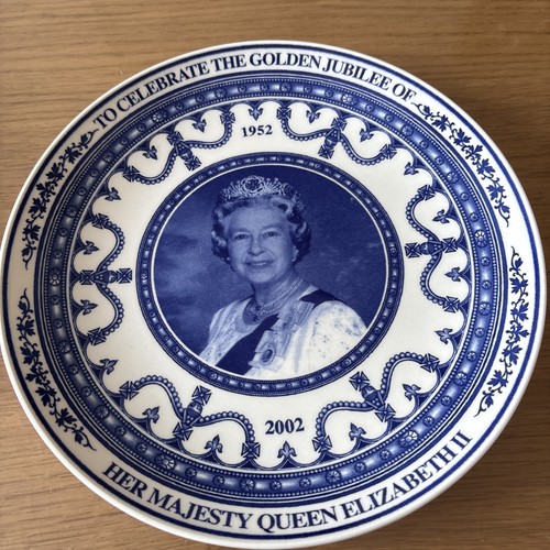 Wedgwood royal family golden - royal,