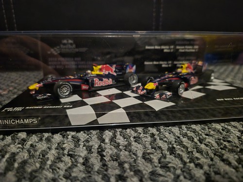 Minichamps red bull twin - f1,