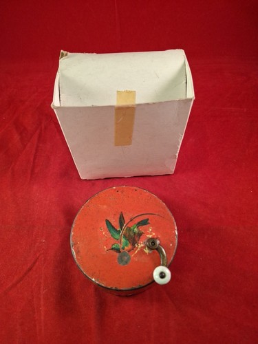 Small antique hand cranked - small,