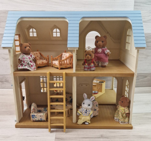 Sylvanian families courtyard - sylvanian,