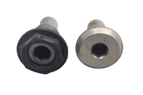Swingarm bearing bolt set