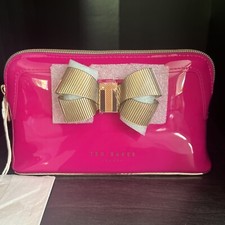 Ted Baker London Bow Makeup