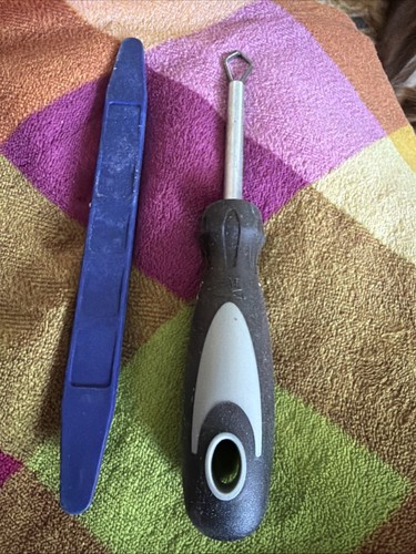 Windscreen filler tool and - filler,