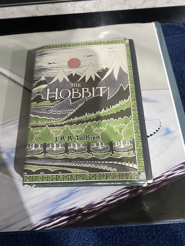 The pocket hobbit - pocket, by