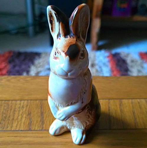 Poole england ceramic rabbit - poole,